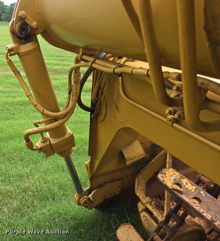 image for item DT4949 1977 Caterpillar 613B scraper