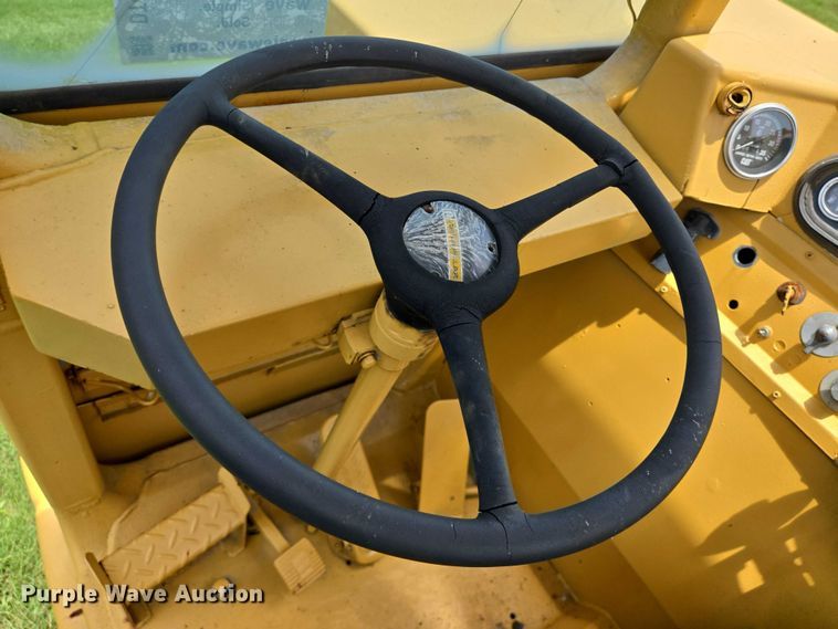 image for item DT4949 1977 Caterpillar 613B scraper