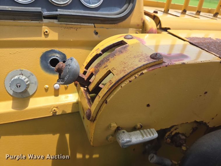 image for item DT4949 1977 Caterpillar 613B scraper