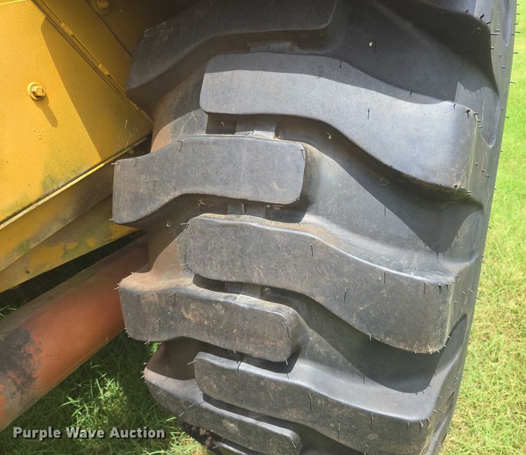 image for item DT4949 1977 Caterpillar 613B scraper