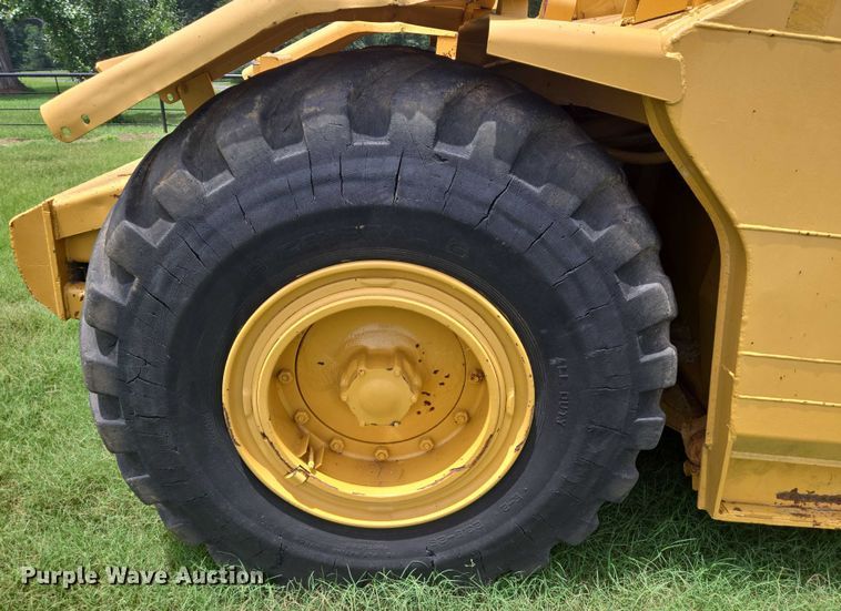 image for item DT4949 1977 Caterpillar 613B scraper