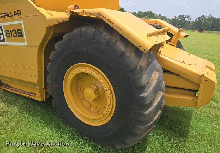 image for item DT4949 1977 Caterpillar 613B scraper