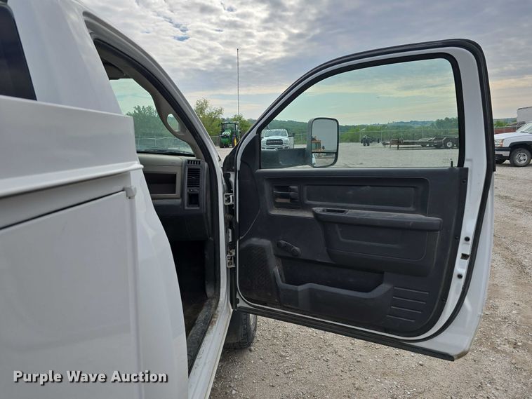 image for item DT6904 2010 Dodge Ram 2500 utility bed pickup truck