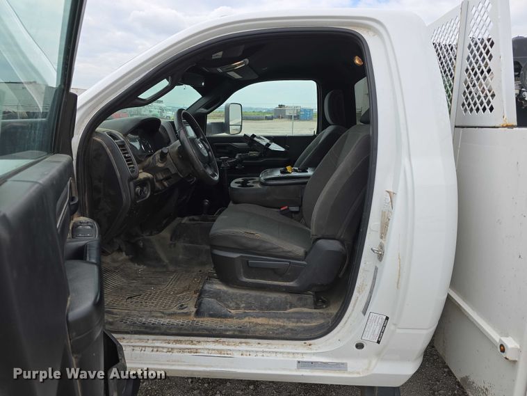 image for item DT6906 2021 Dodge Ram 3500  utility bed pickup truck