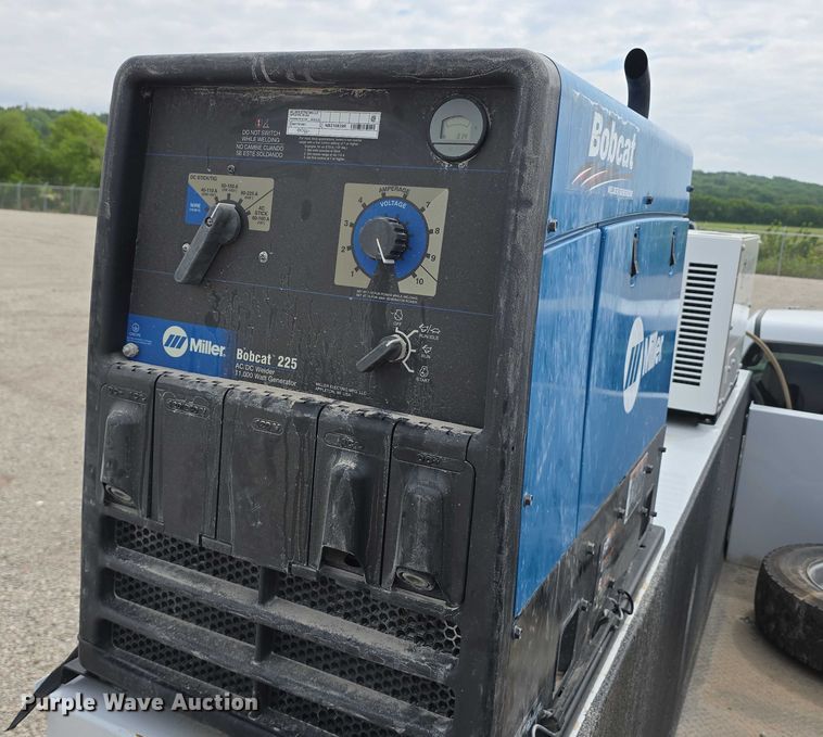 image for item DT6908 2021 Dodge Ram 5500 utility / service truck