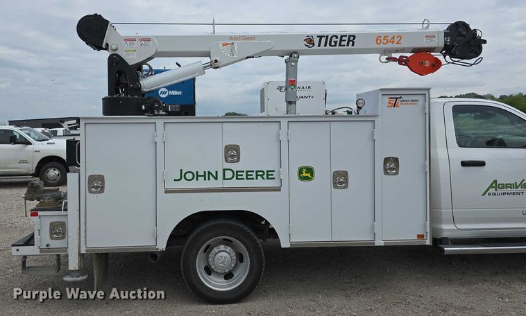 image for item DT6908 2021 Dodge Ram 5500 utility / service truck