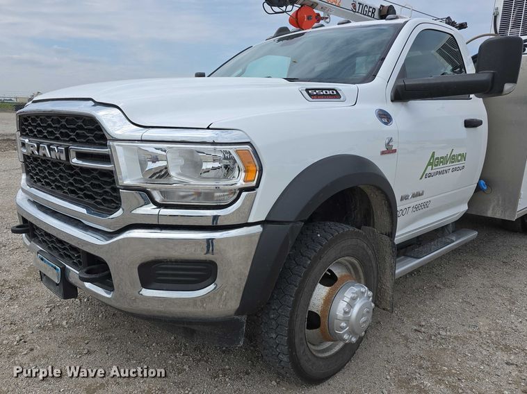 image for item DT6908 2021 Dodge Ram 5500 utility / service truck