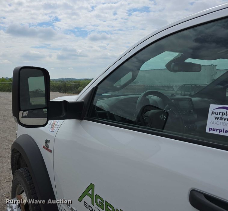 image for item DT6908 2021 Dodge Ram 5500 utility / service truck