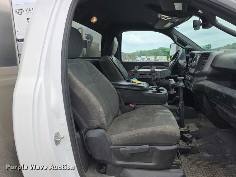 image for item DT6908 2021 Dodge Ram 5500 utility / service truck