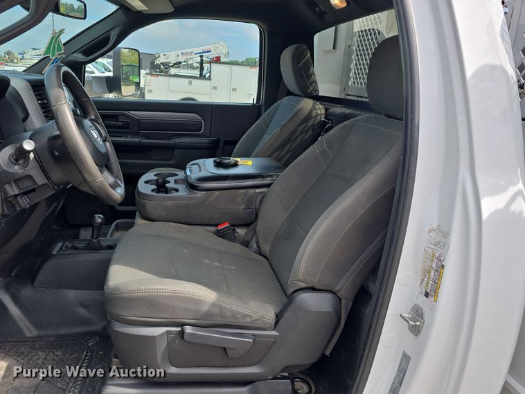 image for item DT6909 2021 Dodge  Ram 3500 utility bed pickup truck