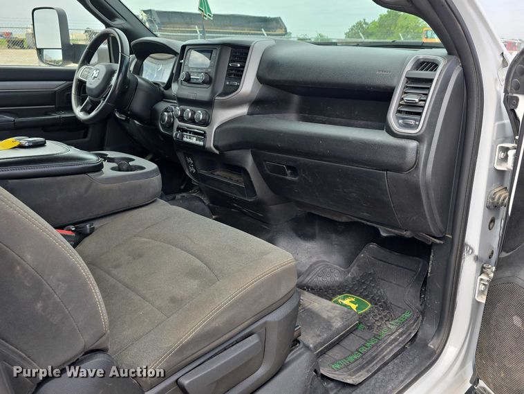 image for item DT6909 2021 Dodge  Ram 3500 utility bed pickup truck