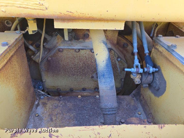 image for item DT6969 1994 Caterpillar D8N crawler tractor