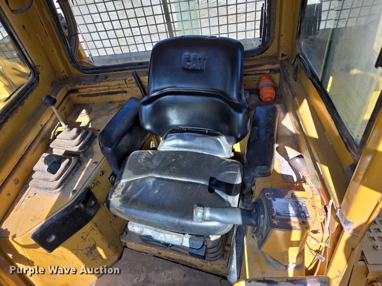 image for item DT6969 1994 Caterpillar D8N crawler tractor