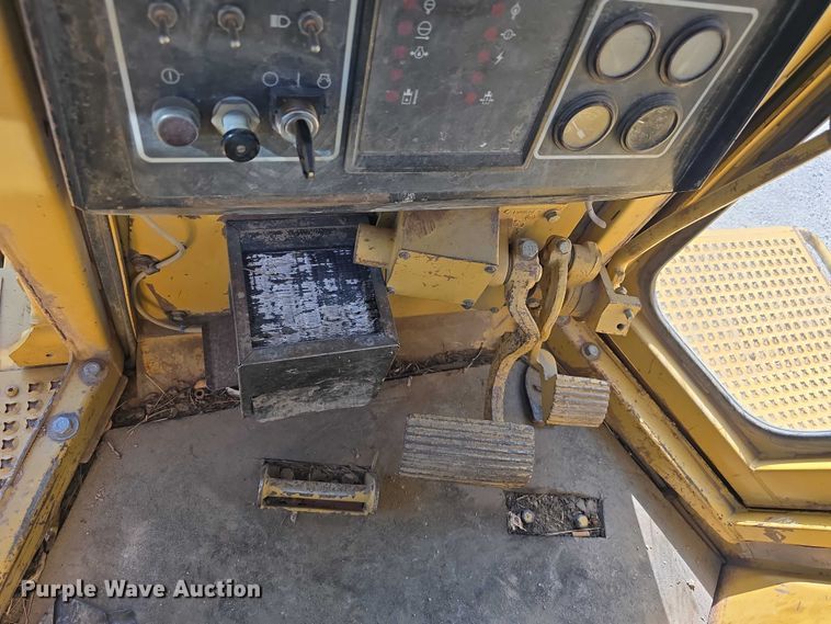 image for item DT6969 1994 Caterpillar D8N crawler tractor