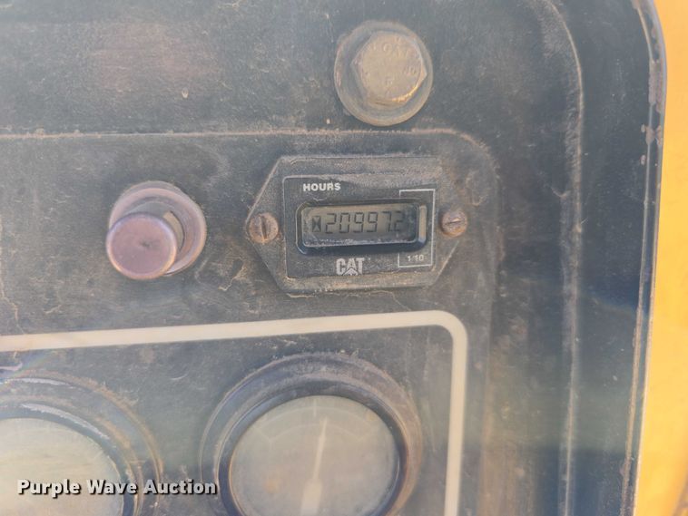 image for item DT6969 1994 Caterpillar D8N crawler tractor