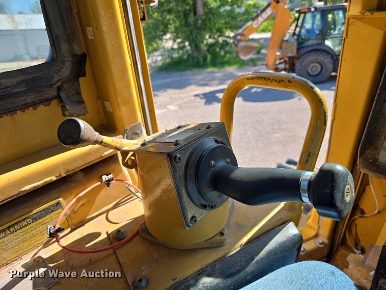 image for item DT6969 1994 Caterpillar D8N crawler tractor