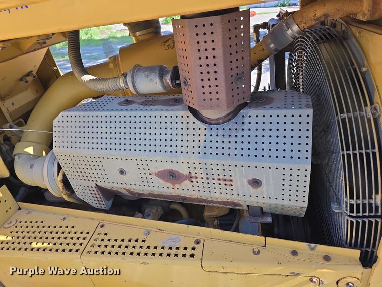 image for item DT6969 1994 Caterpillar D8N crawler tractor