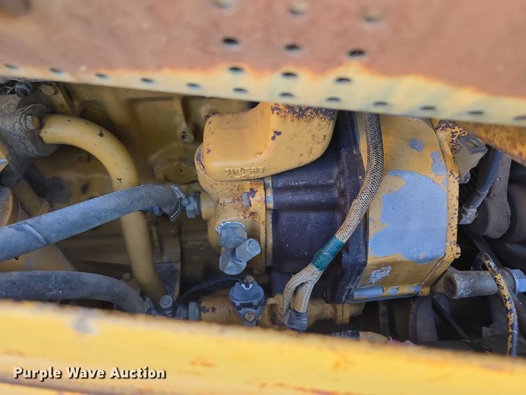 image for item DT6969 1994 Caterpillar D8N crawler tractor