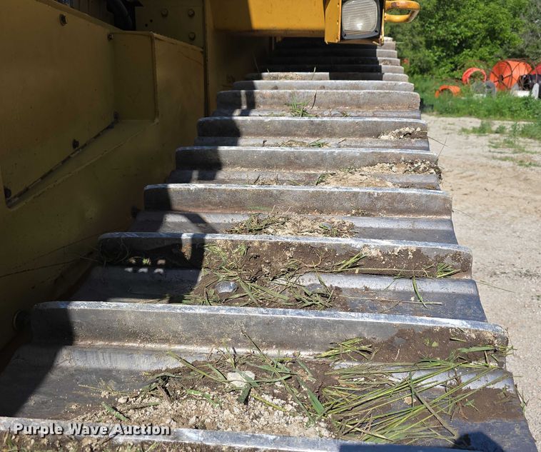 image for item DT6969 1994 Caterpillar D8N crawler tractor