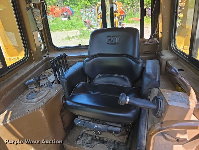 image for item DT6970 1990 Caterpillar D8N cable plow