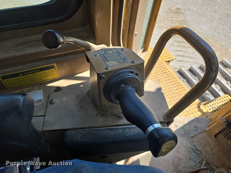 image for item DT6970 1990 Caterpillar D8N cable plow