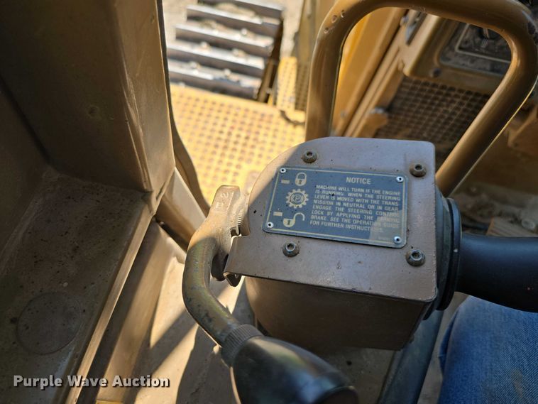 image for item DT6970 1990 Caterpillar D8N cable plow