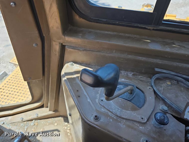 image for item DT6970 1990 Caterpillar D8N cable plow