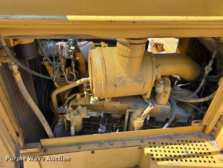 image for item DT6970 1990 Caterpillar D8N cable plow