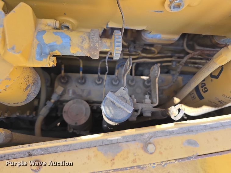 image for item DT6970 1990 Caterpillar D8N cable plow