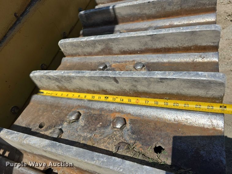 image for item DT6970 1990 Caterpillar D8N cable plow