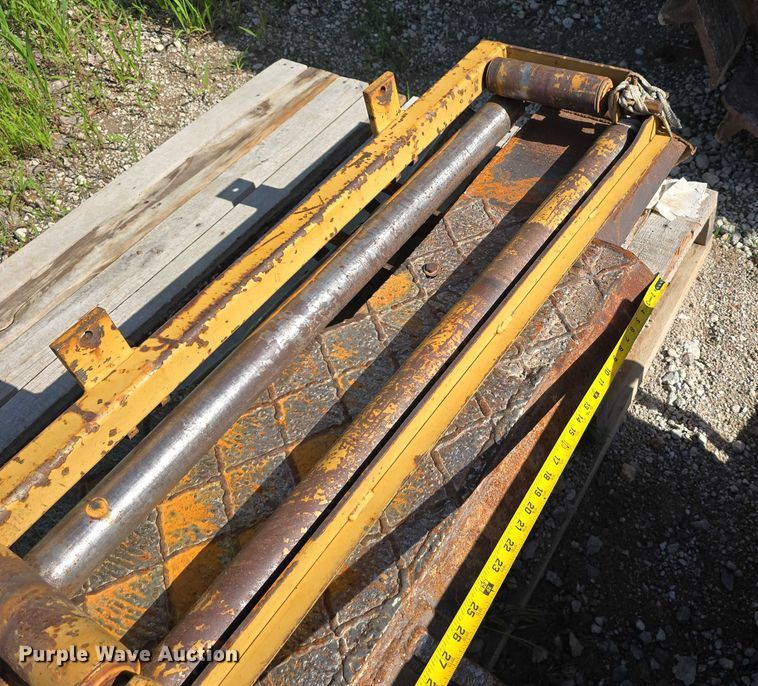 image for item DT6970 1990 Caterpillar D8N cable plow