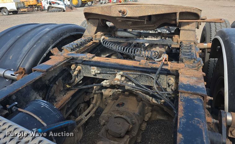 image for item DT6979 2008 Peterbilt 388 semi truck