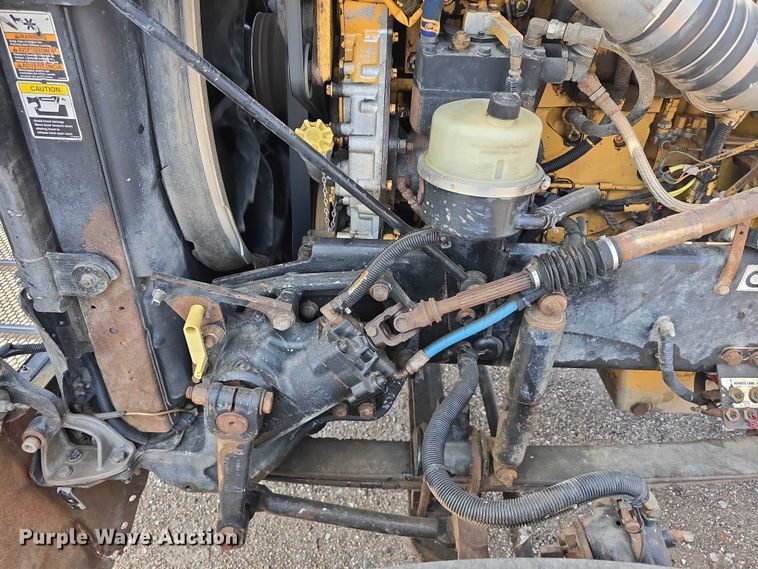 image for item DT6979 2008 Peterbilt 388 semi truck