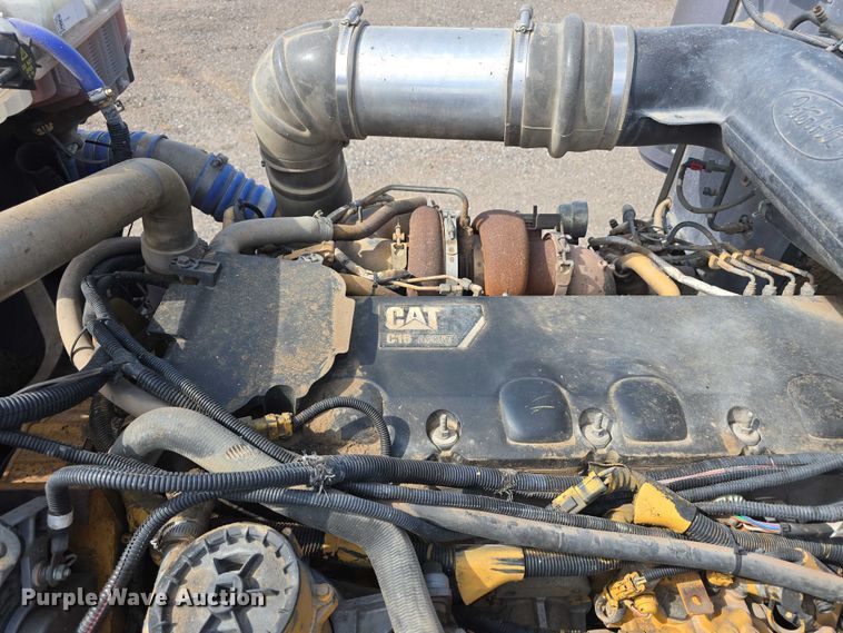 image for item DT6979 2008 Peterbilt 388 semi truck