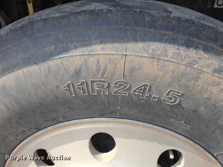 image for item DT6979 2008 Peterbilt 388 semi truck