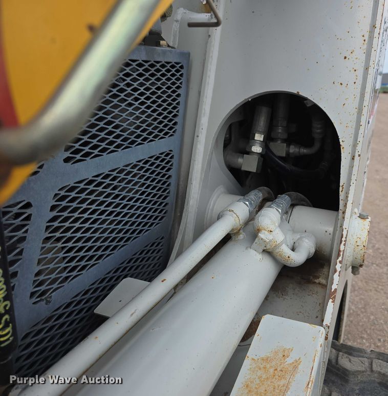 image for item DT6980 2013 Takeuchi TL12 tracked skid steer loader