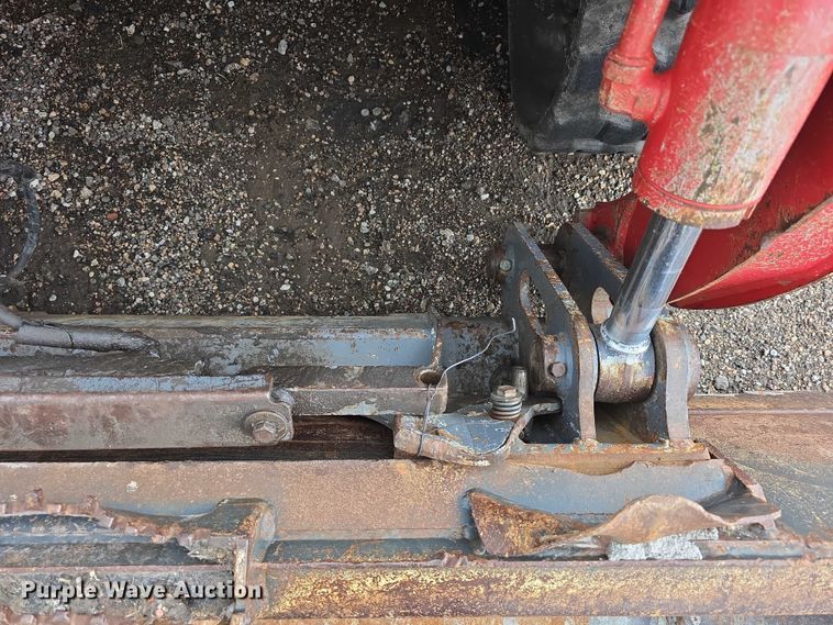 image for item DT6980 2013 Takeuchi TL12 tracked skid steer loader