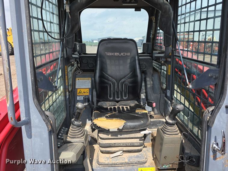 image for item DT6980 2013 Takeuchi TL12 tracked skid steer loader
