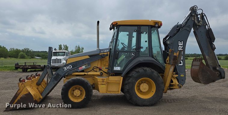 image for item DT6981 2007 John Deere 310TJ backhoe