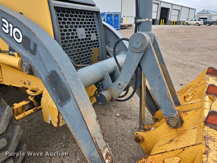 image for item DT6981 2007 John Deere 310TJ backhoe