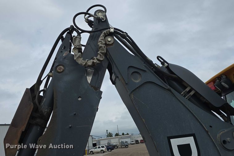 image for item DT6981 2007 John Deere 310TJ backhoe