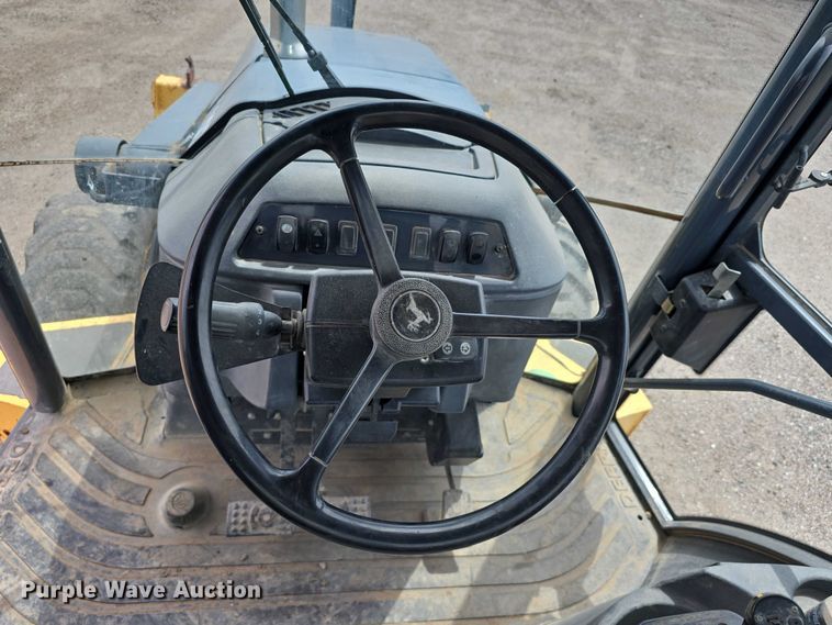 image for item DT6981 2007 John Deere 310TJ backhoe