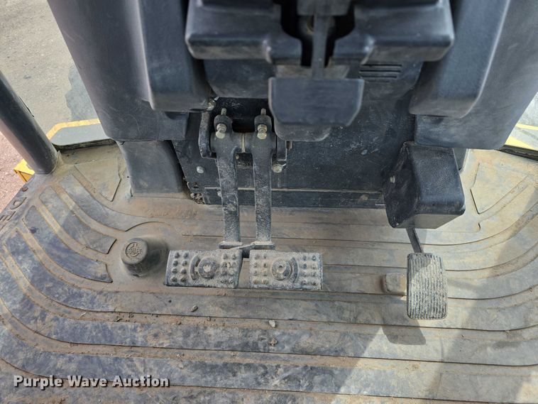 image for item DT6981 2007 John Deere 310TJ backhoe