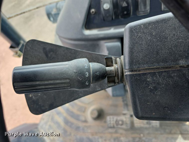 image for item DT6981 2007 John Deere 310TJ backhoe