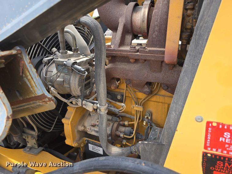 image for item DT6981 2007 John Deere 310TJ backhoe