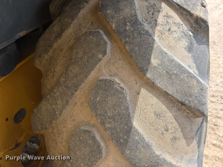 image for item DT6981 2007 John Deere 310TJ backhoe