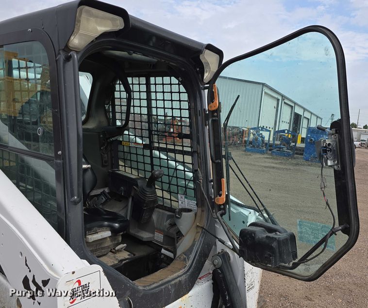 image for item DT6983 2019 Bobcat T595 tracked skid steer loader