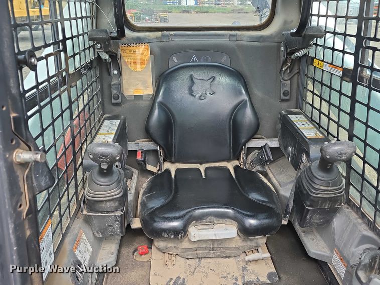 image for item DT6983 2019 Bobcat T595 tracked skid steer loader