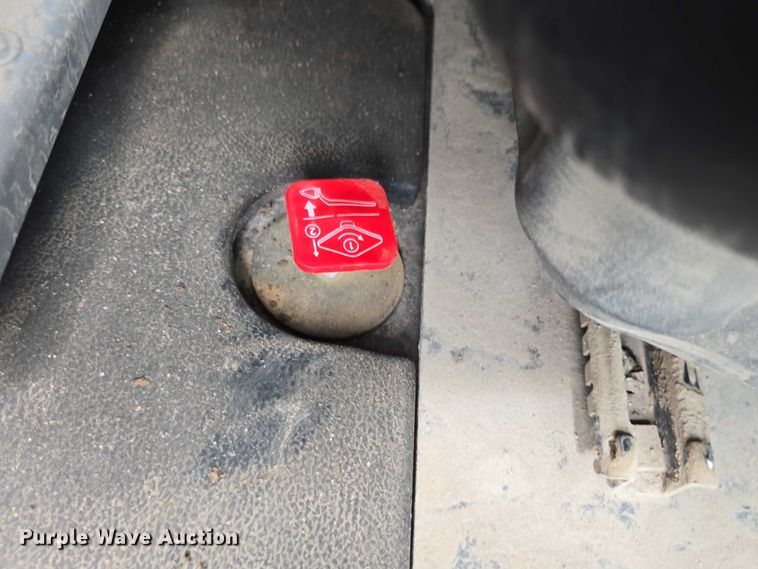 image for item DT6983 2019 Bobcat T595 tracked skid steer loader