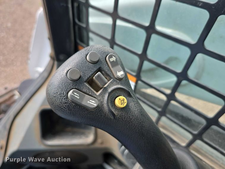 image for item DT6983 2019 Bobcat T595 tracked skid steer loader